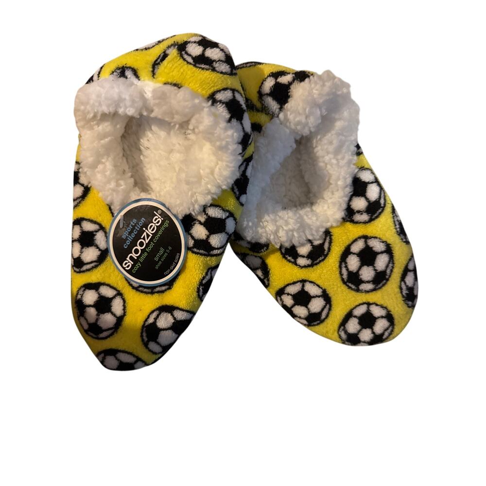 SNOOZIES SOCCER - NEW- SLIPPERS , size 5-6